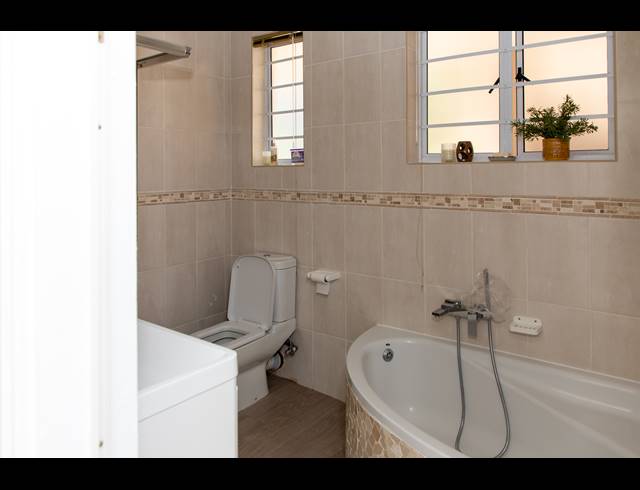 2 BEDROOM APARTMENT FOR SALE IN MORNINGSIDE